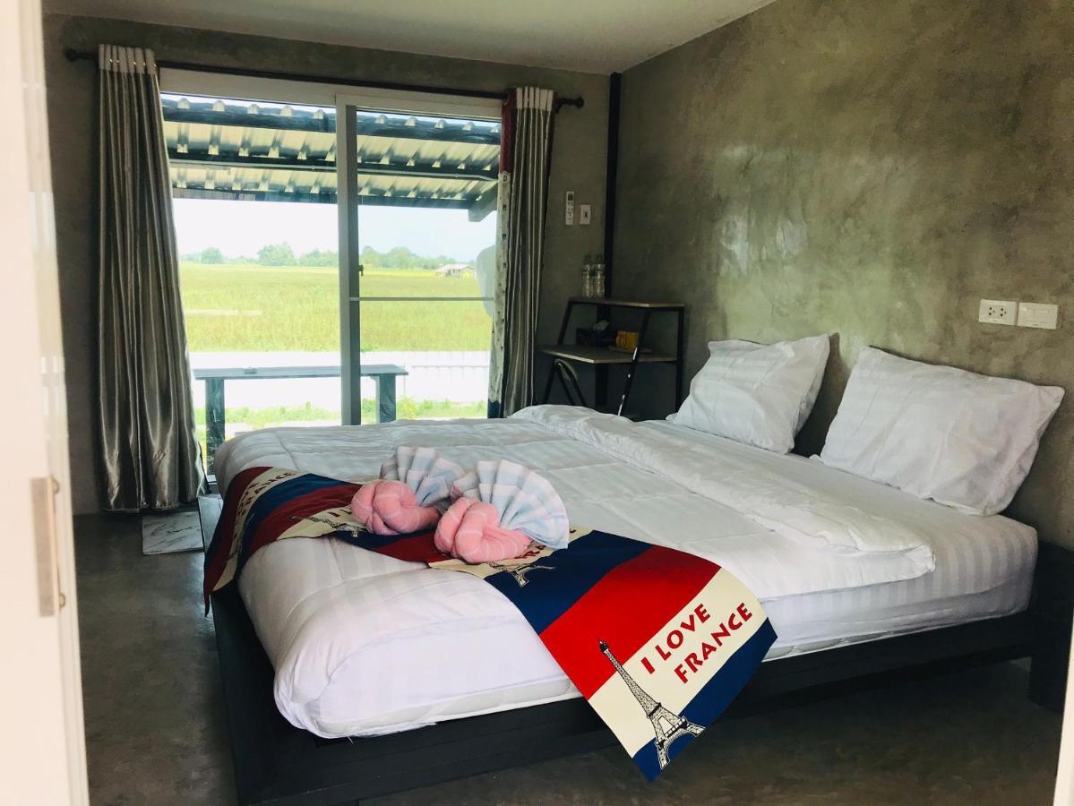 Solarcell Private Homestay - โซล่าเซลล์ไพรเวทโฮมสเตย์ Uthai Thani Extérieur photo