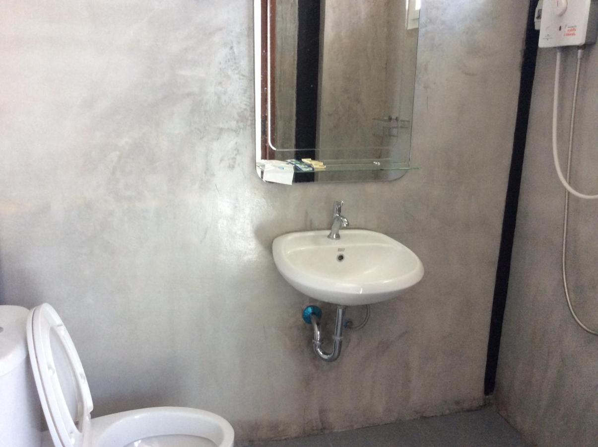 Solarcell Private Homestay - โซล่าเซลล์ไพรเวทโฮมสเตย์ Uthai Thani Extérieur photo